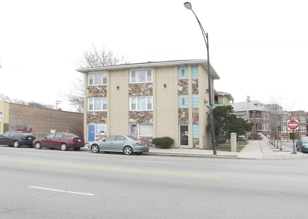 4485 S Archer Ave in Chicago, IL - Building Photo