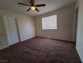 1101 Red Butte St in Pahrump, NV - Foto de edificio - Building Photo