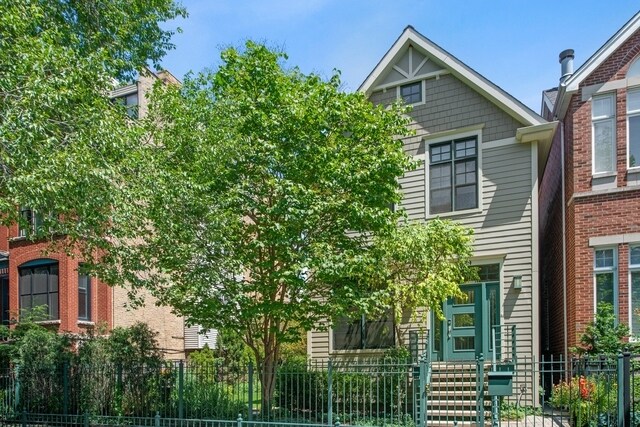 2629 N Magnolia Ave in Chicago, IL - Foto de edificio