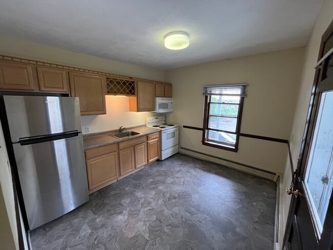 69 Faxon St