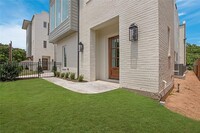 1023 Mobile St in Dallas, TX - Foto de edificio - Building Photo