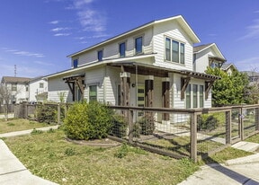 603 Burleson St in San Antonio, TX - Building Photo