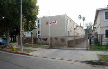 Sun Pointe in San Fernando, CA - Foto de edificio - Building Photo