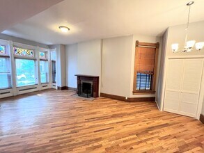 2240 N Halsted St in Chicago, IL - Building Photo - Building Photo