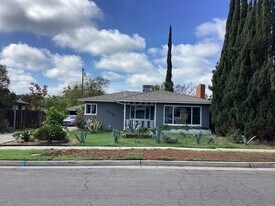 313 W Robinson Ave in Fresno, CA - Building Photo