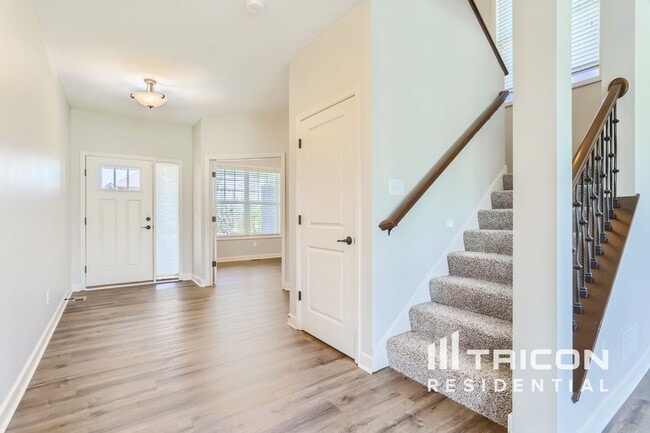 3408 Ridgestone Way in Woodbury, MN - Foto de edificio - Building Photo