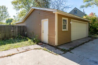 1700 Gideon Ave in Zion, IL - Building Photo - Building Photo