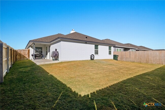 property at 1519 Curlew Ln