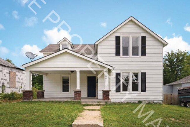 property at 801 N Osage St