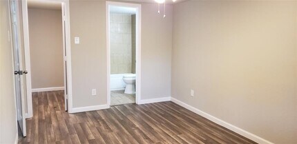 2432 W Little York Rd-Unit -4 in Houston, TX - Building Photo - Building Photo