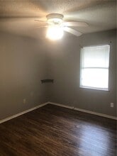 302 E Benton St in Siloam Springs, AR - Foto de edificio - Building Photo