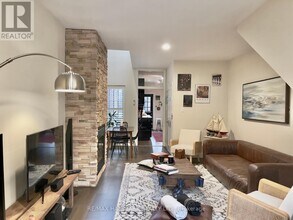 2 Verral Ave in Toronto, ON - Building Photo - Building Photo