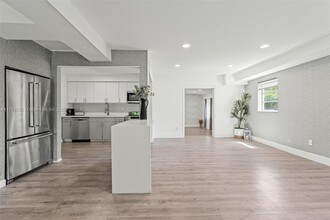 10401 NE 2nd Ave in Miami Shores, FL - Building Photo - Building Photo