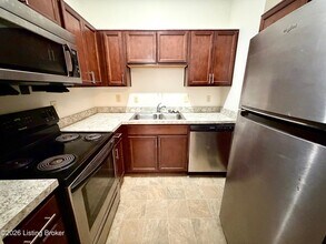 1210 E Broadway in Louisville, KY - Building Photo - Building Photo