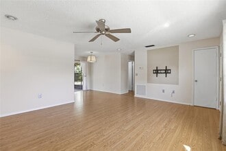 3305 Island Date Cir in Sarasota, FL - Building Photo - Building Photo