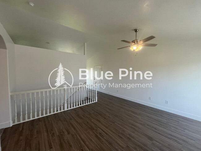 3829 E Lorna Ave in Idaho Falls, ID - Building Photo - Building Photo
