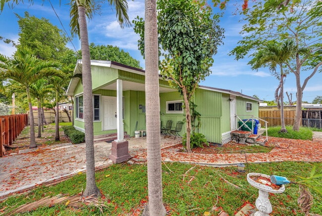 195 SW 50th Ave in Coral Gables, FL - Building Photo - Building Photo