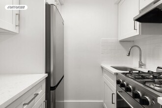 2 Horatio St in New York, NY - Building Photo - Building Photo