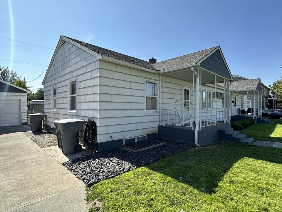 516 Goethals Dr in Richland, WA - Building Photo