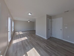 156 Bennett Dairy Rd in Spartanburg, SC - Foto de edificio - Building Photo