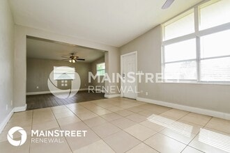 3521 Schwalbe Dr in Sarasota, FL - Foto de edificio - Building Photo