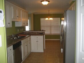 2057 Lake Forest Dr in Grovetown, GA - Building Photo - Building Photo