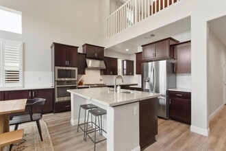 1824 Estrada Dr in Woodland, CA - Building Photo - Building Photo