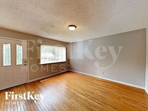 7729 Brand in Ferguson, MO - Building Photo - Building Photo