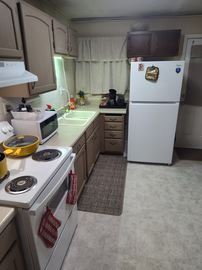 14 Redbank Dr in Fairborn, OH - Building Photo - Building Photo