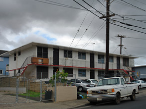 94-106 Pupupuhi St in Waipahu, HI - Foto de edificio - Building Photo