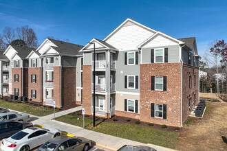 Lofts at Elmsley Crossing in Greensboro, NC - Building Photo - Building Photo