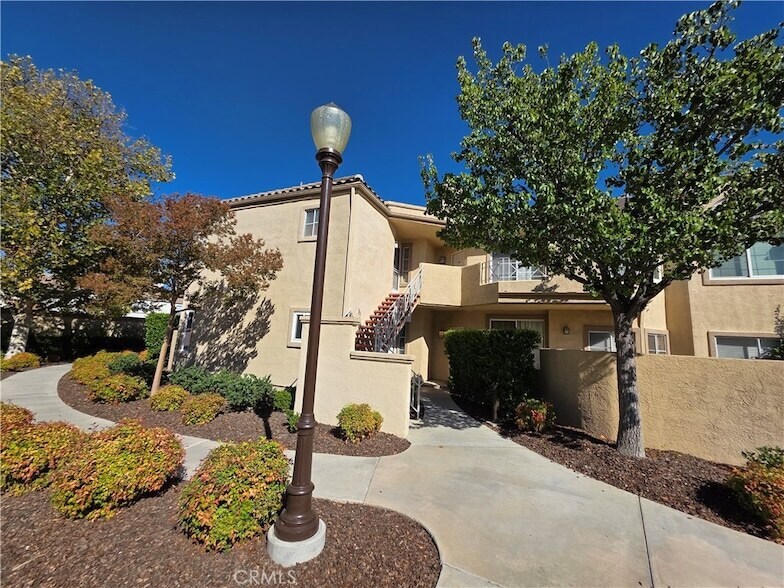 23615 Del Monte Dr., Unit 345 in Santa Clarita, CA - Building Photo