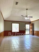 4592 Tracy Lynn Dr in Memphis, TN - Building Photo - Building Photo