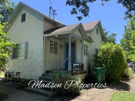 381 E 9th St in Chico, CA - Building Photo