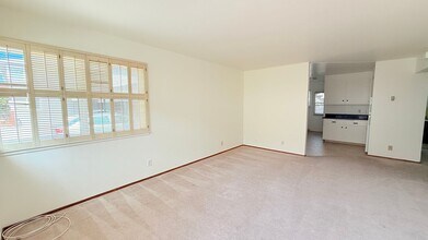 2053 Central Ave in Alameda, CA - Building Photo - Building Photo
