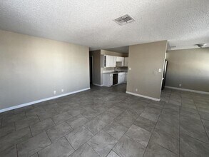 6941 Appleton Dr in Las Vegas, NV - Building Photo - Building Photo