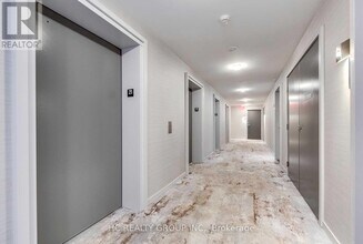 57-2157 St Joseph St in Toronto, ON - Building Photo - Building Photo