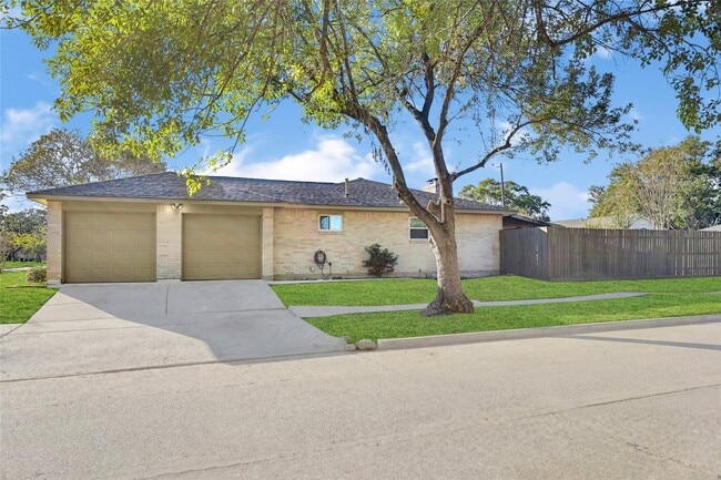 property at 8802 Tanager St