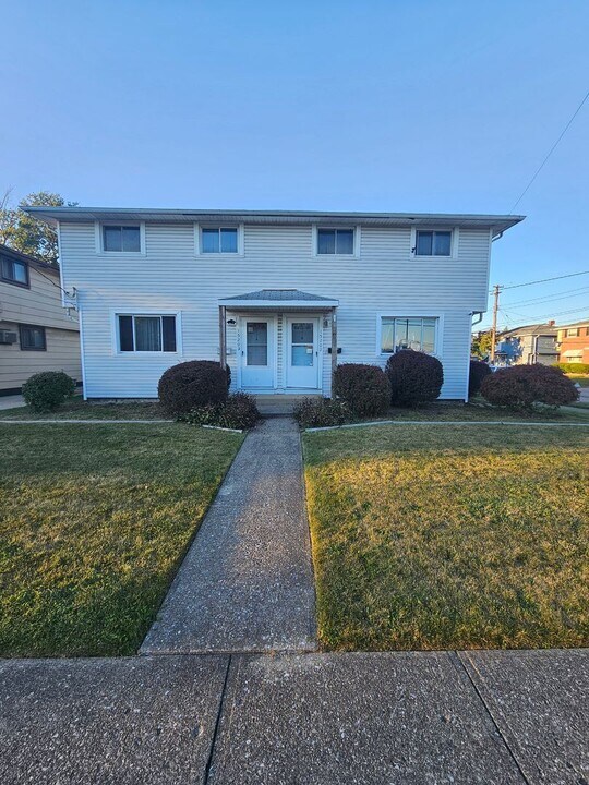 15202 Aldene Ave in Cleveland, OH - Foto de edificio