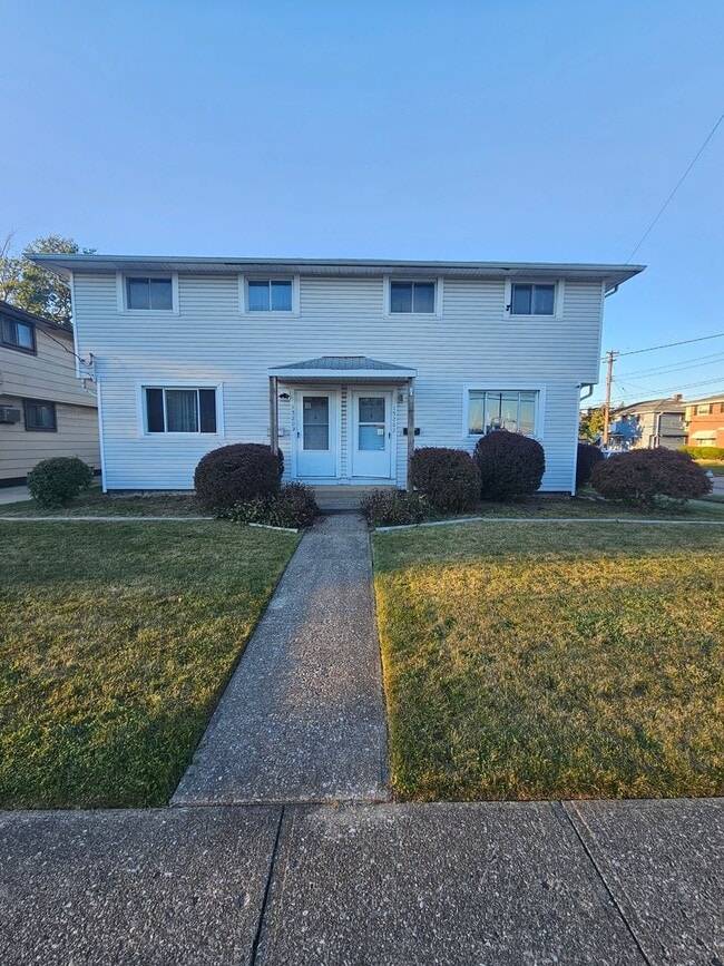 property at 15202 Aldene Ave