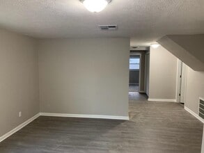 2064 Beach Dr in Akron, OH - Building Photo - Building Photo