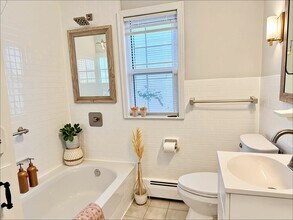 9 Beryl St in Boston, MA - Building Photo - Building Photo