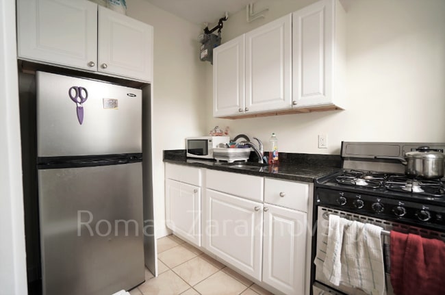 74 Brainerd Rd, Unit 7 in Boston, MA - Building Photo - Building Photo