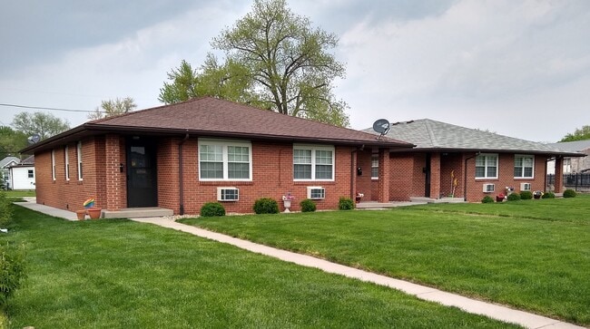 property at 607 W North St