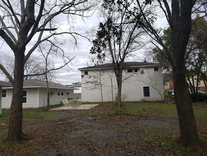 2002 Mustang Rd in Alvin, TX - Building Photo - Building Photo