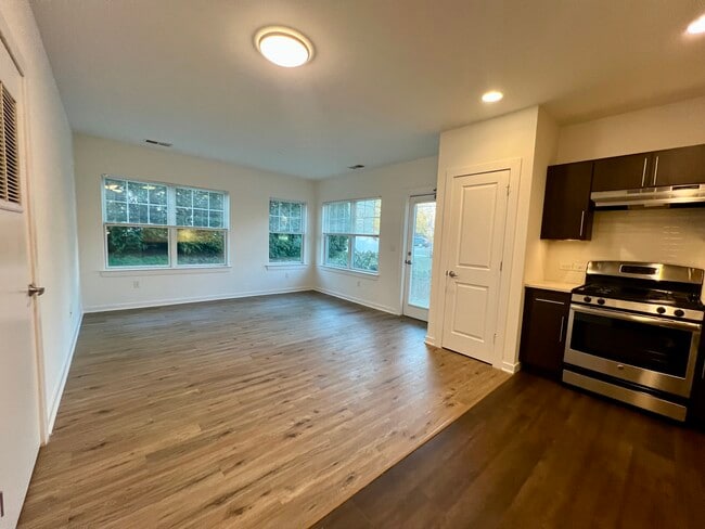 820 High Ridge Rd in Stamford, CT - Building Photo - Building Photo