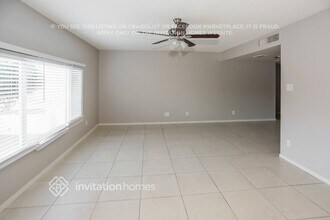 5726 N 46th Ave in Glendale, AZ - Foto de edificio - Building Photo