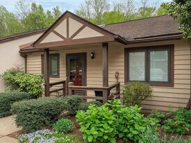 1303 Branchlands Dr in Charlottesville, VA - Building Photo