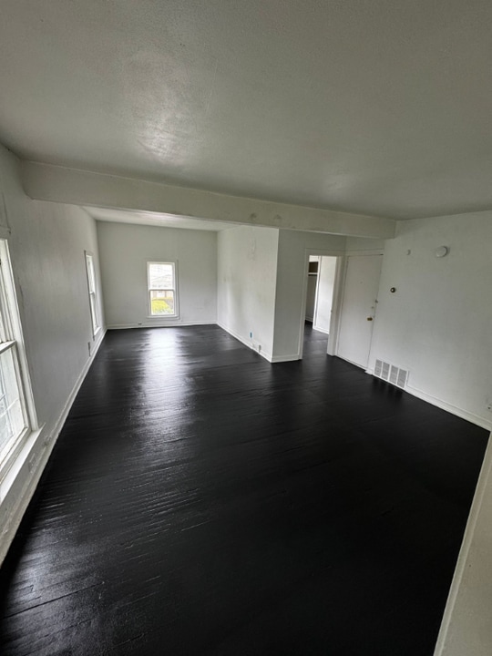 13 Walker Pl in Elgin, IL - Building Photo