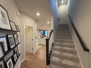 5161 94th Ln N in Brooklyn Park, MN - Foto de edificio - Building Photo